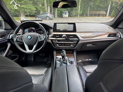 Used 2017 BMW 530i RWD image 5
