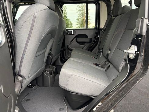 New 2026 Jeep Gladiator Sport AWD/4WD image 12