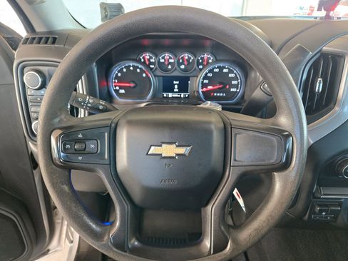 Used 2020 Chevrolet Silverado 2500 Custom w/ Custom Convenience Package image 12