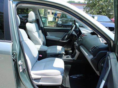 Used 2015 Subaru Forester 2.5i Premium w/ Popular Package #2 AWD/4WD image 28