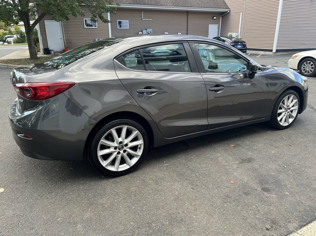 Used 2017 MAZDA MAZDA3 Touring FWD image 5