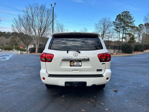 Used 2015 Toyota Sequoia Platinum image 6