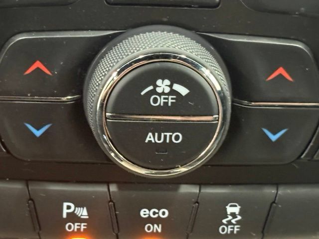Used 2015 Jeep Grand Cherokee Limited AWD/4WD image 37