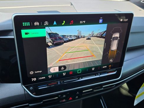 New 2026 Volkswagen GTI SE FWD image 10