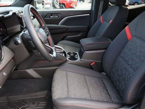 Certified 2024 Chevrolet Colorado Z71 w/ Advanced Trailering Package image 21