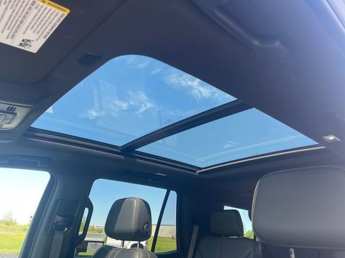 Used 2021 Chevrolet Tahoe RST w/ Luxury Package AWD/4WD image 25