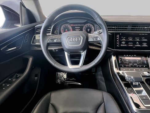 Used 2023 Audi Q8 Premium AWD/4WD image 5