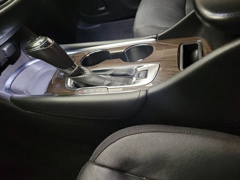 Used 2017 Chevrolet Malibu Premier w/ Premier Sun and Wheel Package FWD image 26