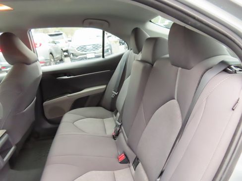 Used 2023 Toyota Camry LE image 31