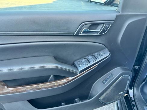 Used 2016 Chevrolet Suburban LT w/ Luxury Package AWD/4WD image 17