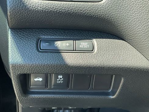 Used 2015 Nissan Altima 2.5 SV image 11