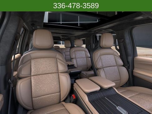 New 2026 Lincoln Navigator L Black Label AWD/4WD image 10