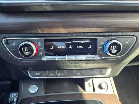 Used 2023 Audi Q5 2.0T Premium w/ Convenience Package AWD/4WD image 30