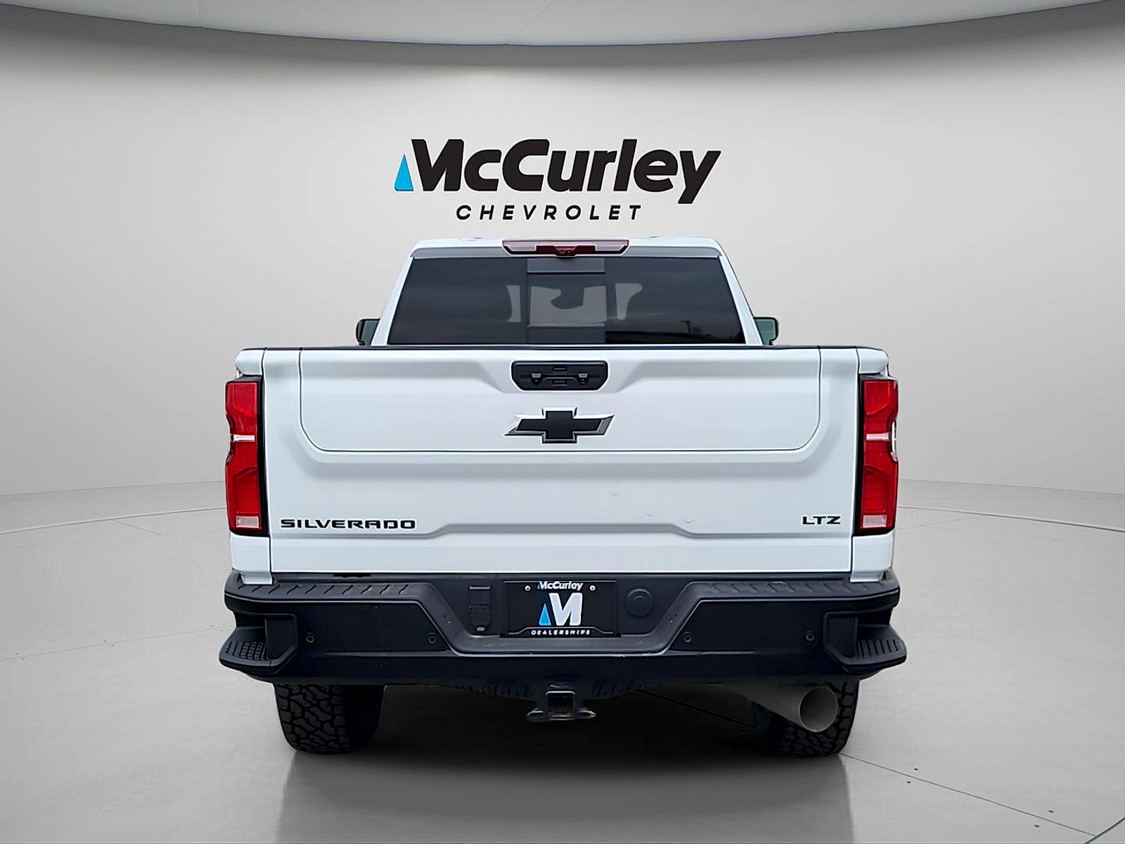 Used 2026 Chevrolet Silverado 3500 LTZ w/ LTZ Plus Package AWD/4WD image 6