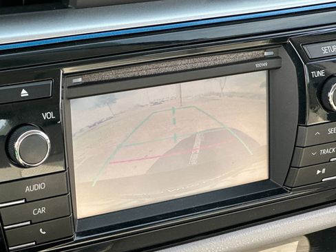 Used 2014 Toyota Corolla LE FWD image 16