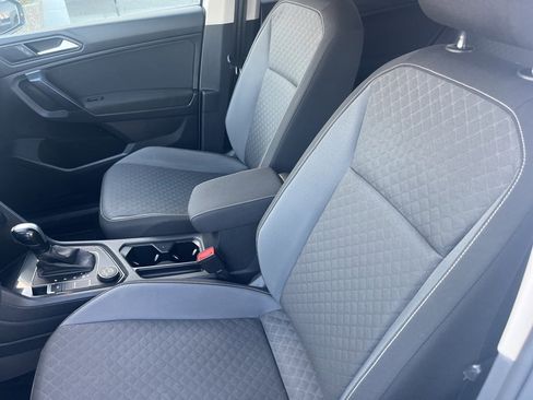 Used 2021 Volkswagen Tiguan S image 10