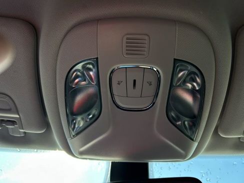 Used 2019 Jeep Compass Limited image 44