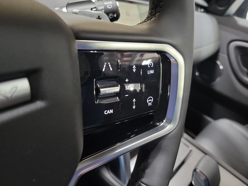 New 2024 Land Rover Discovery Sport Dynamic SE AWD/4WD image 16