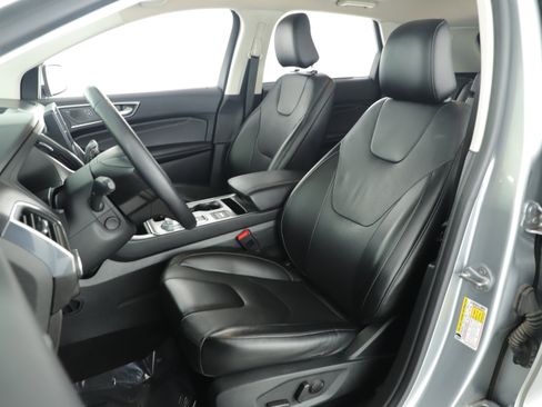 Certified 2022 Ford Edge Titanium w/ Equipment Group 301A image 11