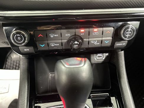 Used 2023 Jeep Compass Latitude w/ Convenience Group AWD/4WD image 16