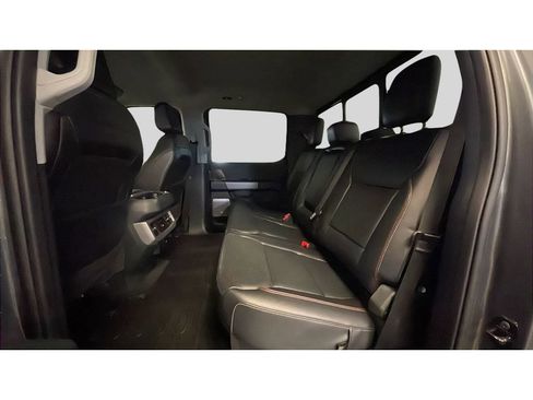 Used 2024 Ford F350 Lariat w/ Black Appearance Package image 15