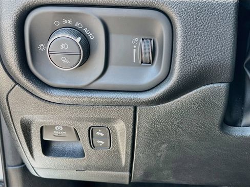 Used 2022 RAM 1500 Big Horn RWD image 10