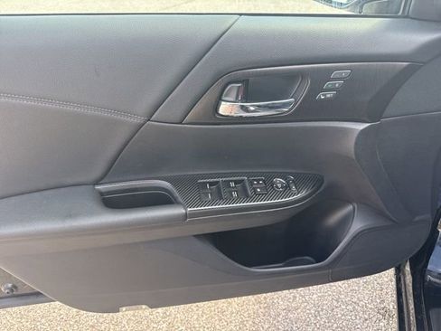 Used 2015 Honda Accord EX-L image 10