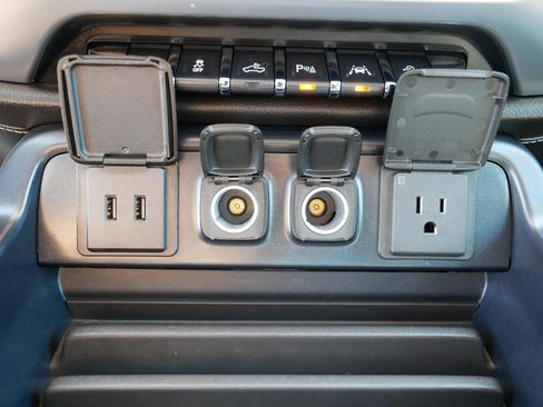 Used 2018 GMC Sierra 1500 SLT image 32