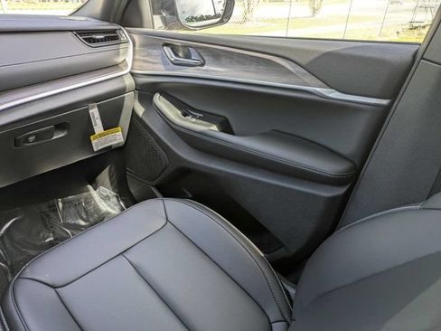 New 2026 Jeep Grand Cherokee L Limited w/ Limited Altitude Package RWD image 19