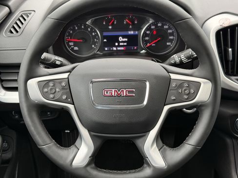 Used 2024 GMC Terrain SLT image 15