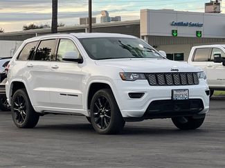 Used 2020 Jeep Grand Cherokee Altitude video 2