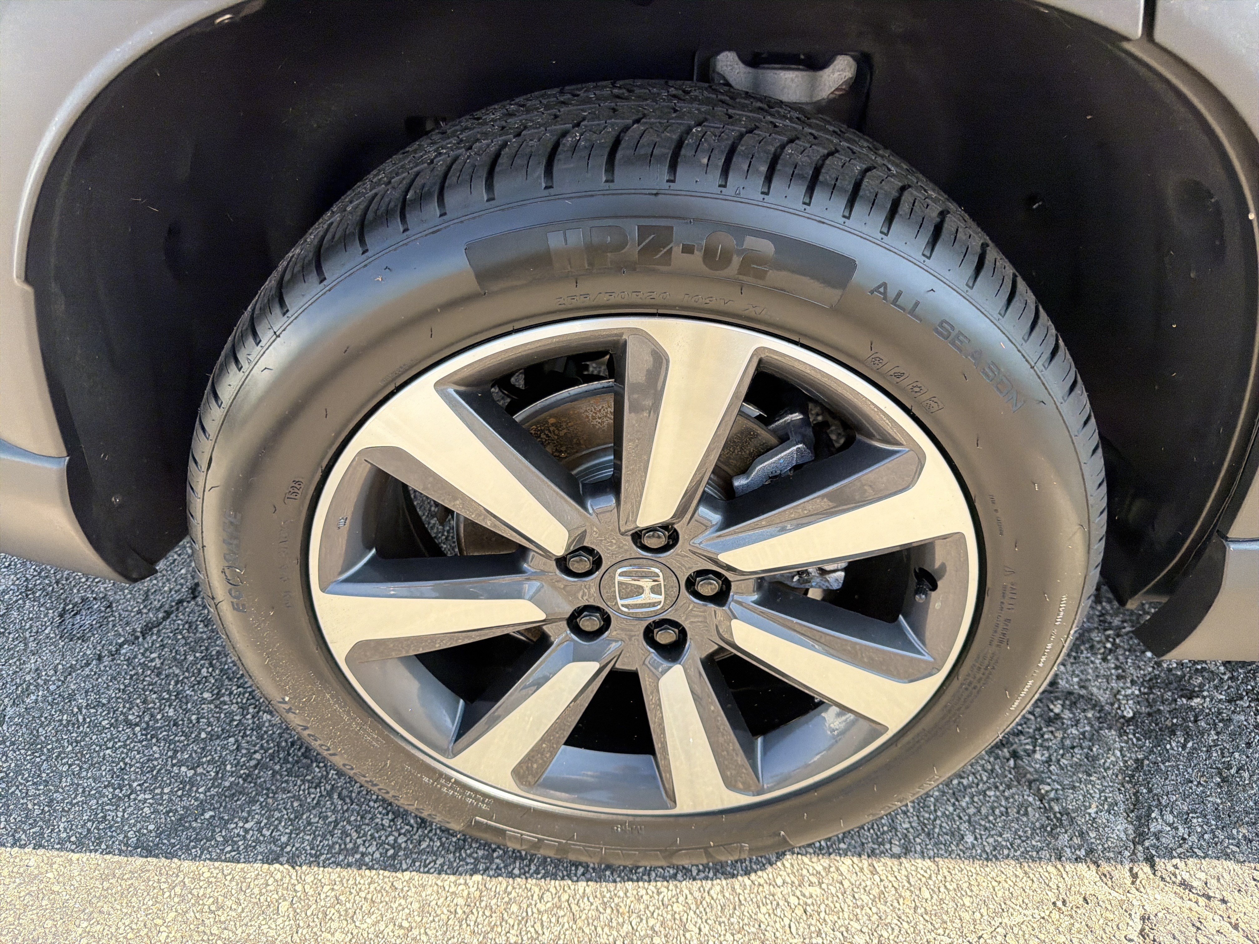 Used 2023 Honda Pilot Touring image 18