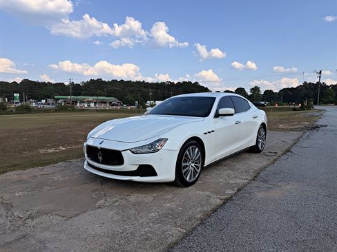 Used 2015 Maserati Ghibli RWD image 1