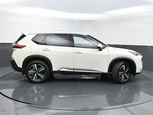 Used 2022 Nissan Rogue Platinum w/ Head-Up Display Package image 46