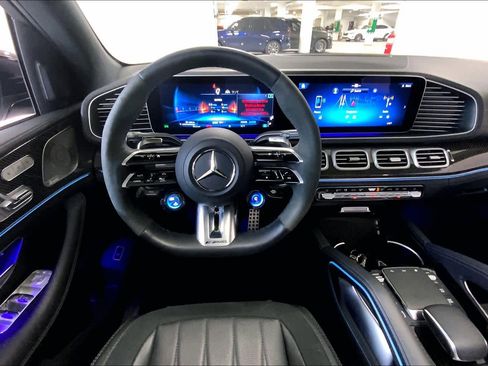 Used 2025 Mercedes-Benz GLE 53 AMG 4MATIC image 5