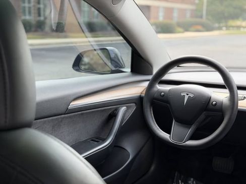 Used 2023 Tesla Model 3 Standard Range RWD image 32