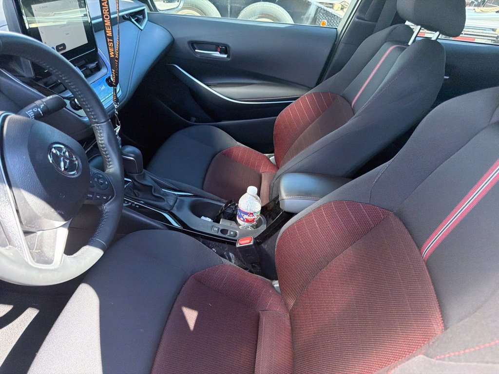 Used 2025 Toyota Corolla SE FWD image 4