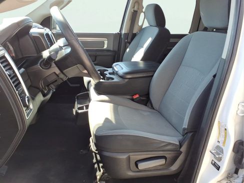 Used 2021 RAM 1500 Classic SLT AWD/4WD image 10