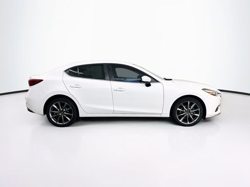 Used 2018 MAZDA MAZDA3 Touring FWD image 10