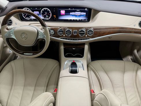 Used 2016 Mercedes-Benz S 550 4MATIC Sedan image 2