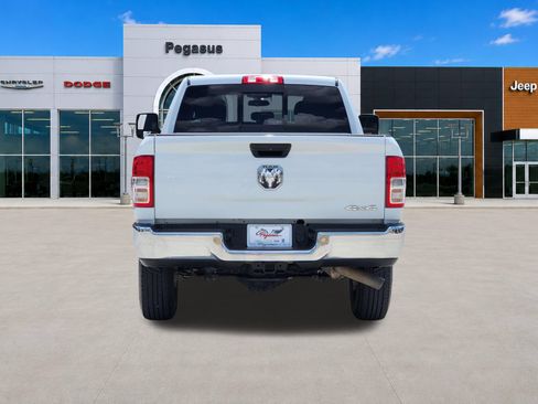 Used 2024 RAM 2500 Tradesman w/ Chrome Appearance Group AWD/4WD image 8