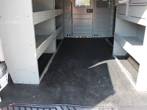 Used 2017 Ford Transit 250 130 Low Roof RWD image 10