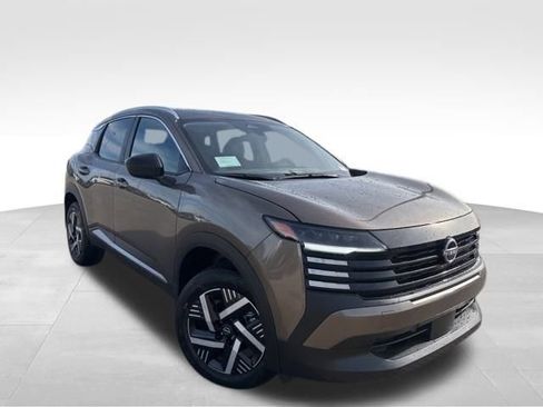 New 2026 Nissan Kicks SV w/ SV Premium Package FWD image 2