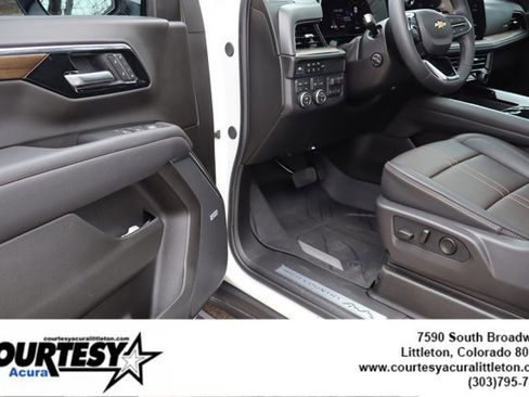 Used 2025 Chevrolet Tahoe High Country AWD/4WD image 23