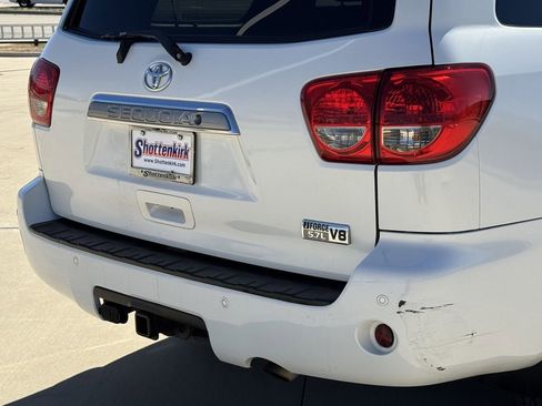 Used 2013 Toyota Sequoia Platinum image 6