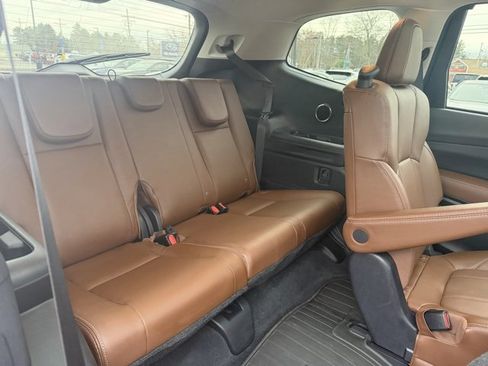 Used 2023 Subaru Ascent Touring image 19