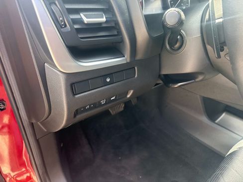 Certified 2024 Nissan Rogue SV AWD/4WD image 21