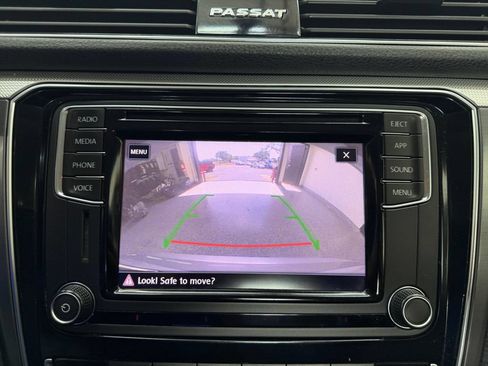 Used 2018 Volkswagen Passat 2.0T R-Line FWD image 48