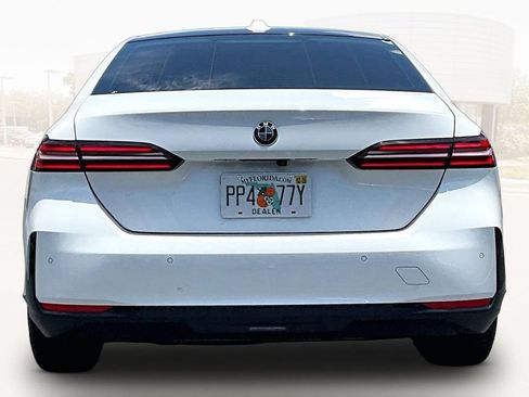 Used 2024 BMW 530i w/ Premium Package RWD image 5