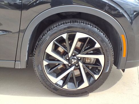 Used 2024 Mitsubishi Outlander SE image 9